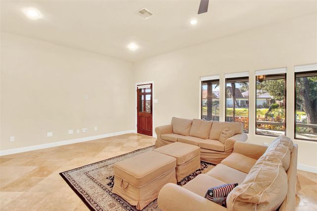 50 Lazy Lane, Kemah, TX 77565