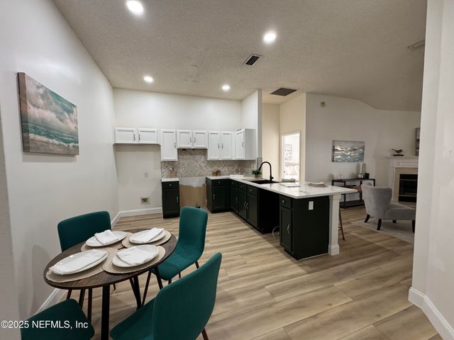 7052 SHADY PINE Street W, Jacksonville, FL 32244