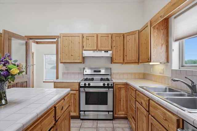 378 Debonair Drive SE, Los Lunas, NM 87031