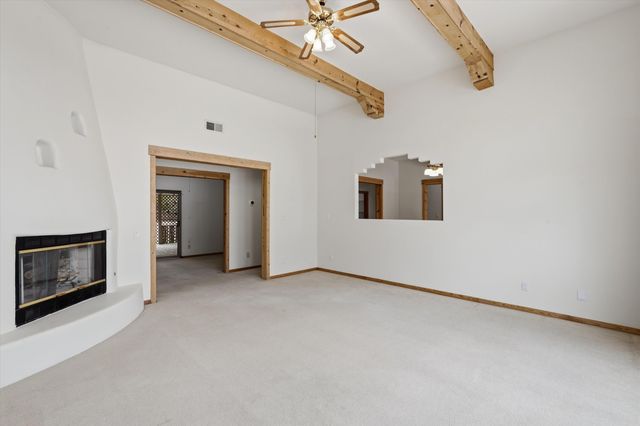378 Debonair Drive SE, Los Lunas, NM 87031