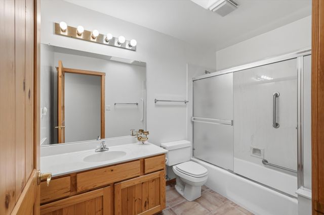 378 Debonair Drive SE, Los Lunas, NM 87031