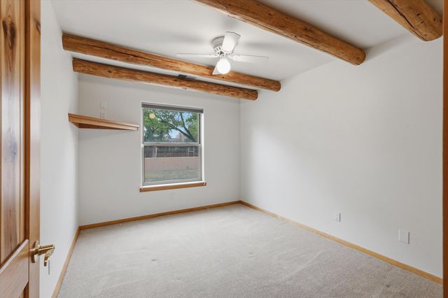 378 Debonair Drive SE, Los Lunas, NM 87031
