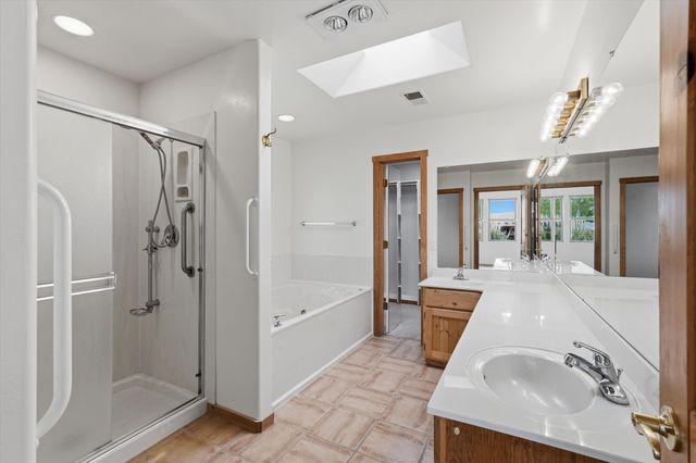 378 Debonair Drive SE, Los Lunas, NM 87031