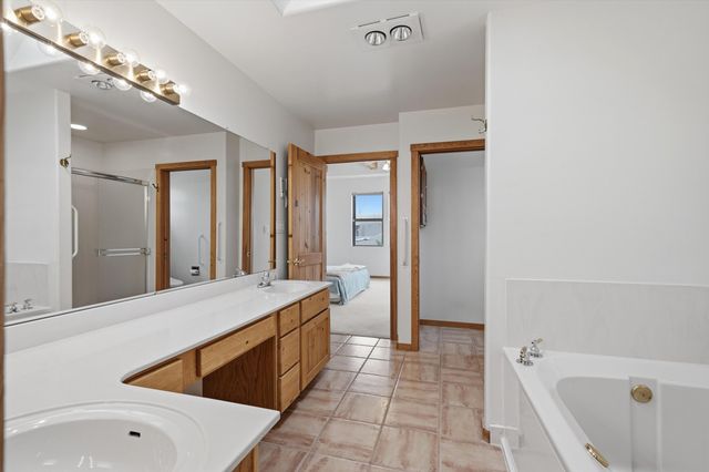 378 Debonair Drive SE, Los Lunas, NM 87031