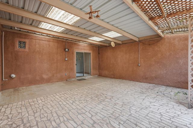 378 Debonair Drive SE, Los Lunas, NM 87031