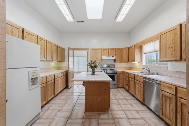 378 Debonair Drive SE, Los Lunas, NM 87031