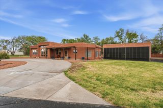 378 Debonair Drive SE, Los Lunas, NM 87031