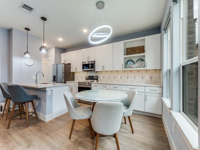 7337 Bree Court, Dallas, TX 75235