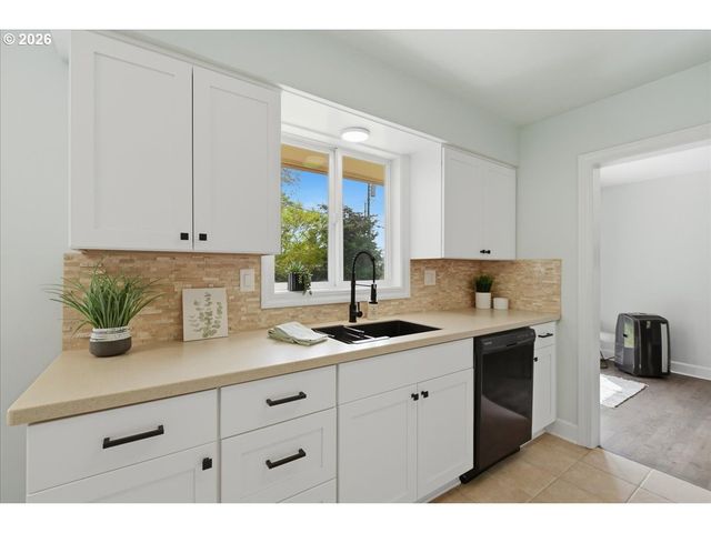 6901 Nw CANYON CREST Loop, Vancouver, WA 98665