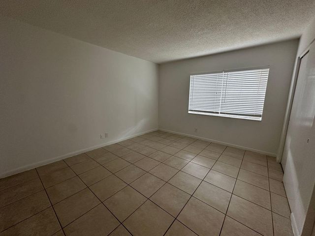 515 S Sequoia Drive 109, West Palm Beach, FL 33409