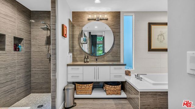 3010 N Avenida Caballeros, Palm Springs, CA 92262