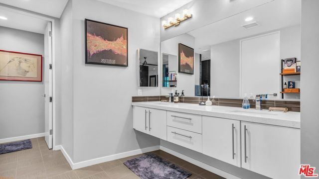 3010 N Avenida Caballeros, Palm Springs, CA 92262