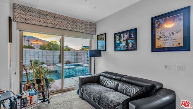 3010 N Avenida Caballeros, Palm Springs, CA 92262