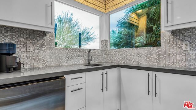 3010 N Avenida Caballeros, Palm Springs, CA 92262