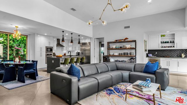 3010 N Avenida Caballeros, Palm Springs, CA 92262