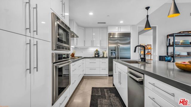 3010 N Avenida Caballeros, Palm Springs, CA 92262