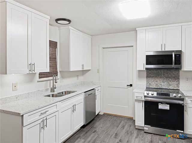 581 Kellys Way, New Braunfels, TX 78130