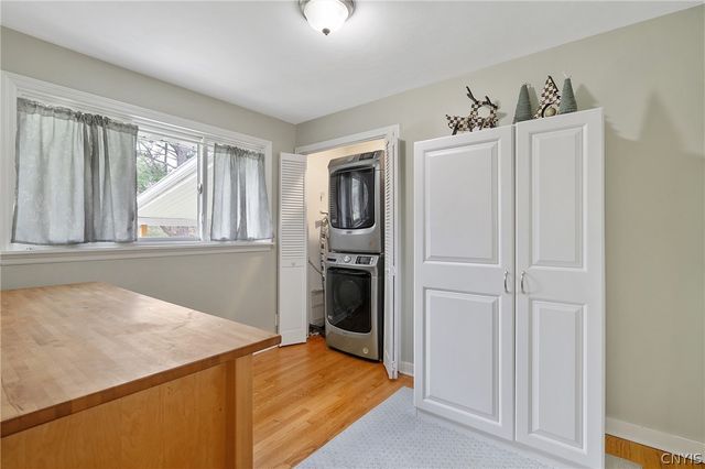 104 Tolbert Dr, Clay, NY 13212