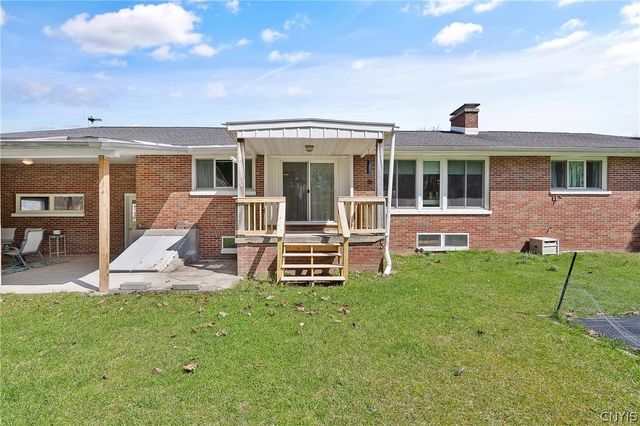 104 Tolbert Dr, Clay, NY 13212