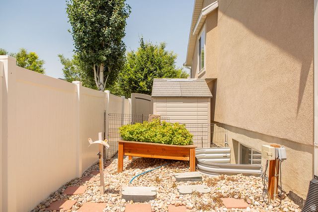 727 W SANDHILL DR, Lehi, UT 84043