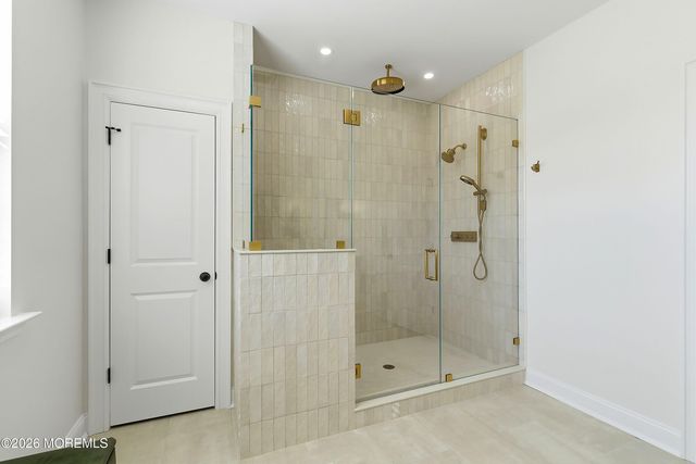 11 Rolling Meadows Court, Cream Ridge, NJ 08514