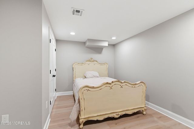 11 Rolling Meadows Court, Cream Ridge, NJ 08514