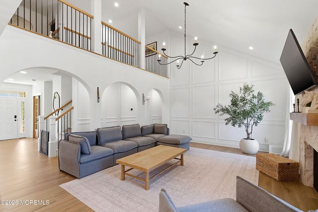 11 Rolling Meadows Court, Cream Ridge, NJ 08514