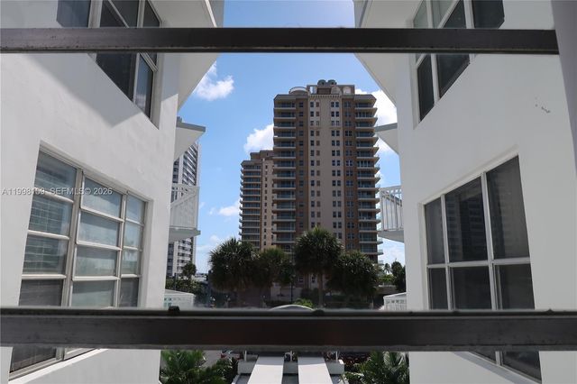 1913 S Ocean Dr 300, Hallandale Beach, FL 33009