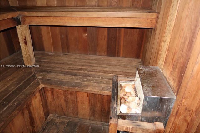 1913 S Ocean Dr 300, Hallandale Beach, FL 33009