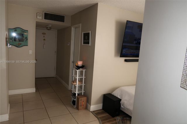 1913 S Ocean Dr 300, Hallandale Beach, FL 33009