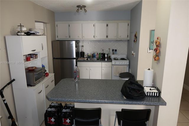 1913 S Ocean Dr 300, Hallandale Beach, FL 33009