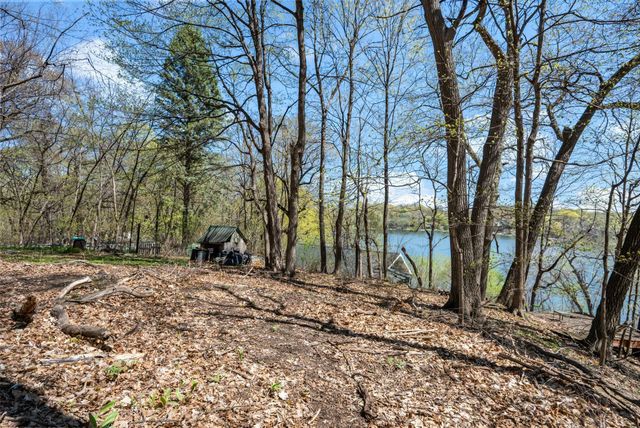 6711 Mohawk Drive, Chanhassen, MN 55317