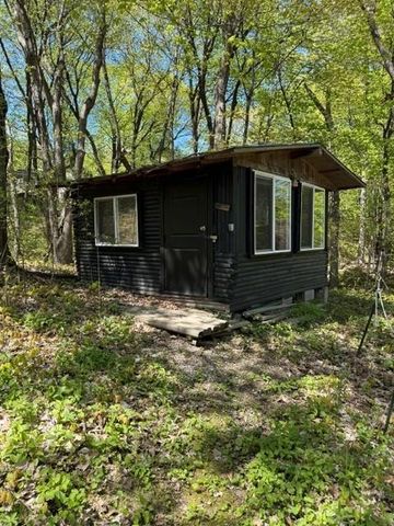 6711 Mohawk Drive, Chanhassen, MN 55317