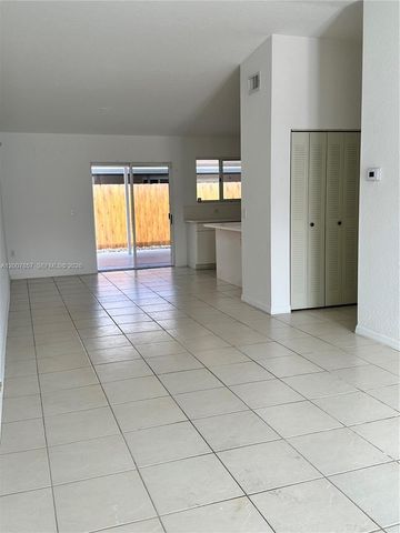 18388 NW 75th Psge 2603, Hialeah, FL 33015