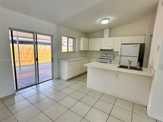 18388 NW 75th Psge 2603, Hialeah, FL 33015