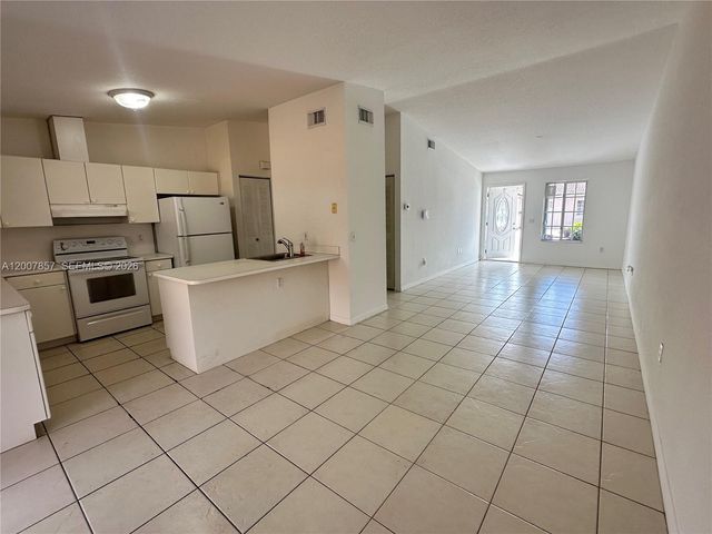 18388 NW 75th Psge 2603, Hialeah, FL 33015