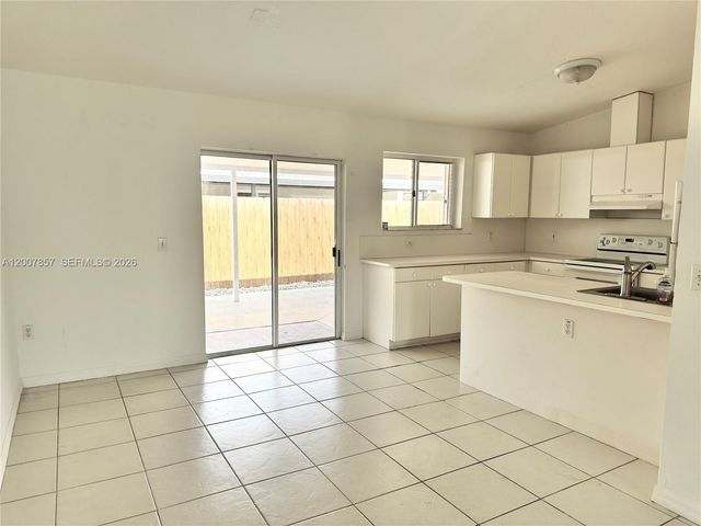 18388 NW 75th Psge 2603, Hialeah, FL 33015
