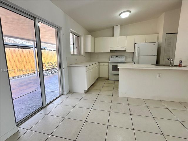 18388 NW 75th Psge 2603, Hialeah, FL 33015