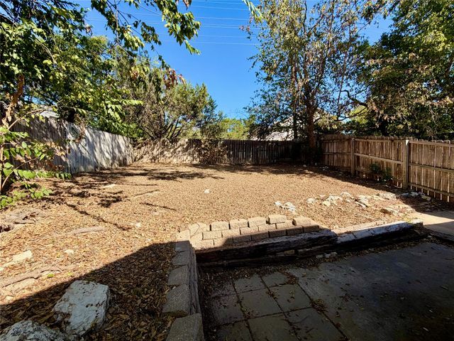 531 Cutty TRL A, Lakeway, TX 78734