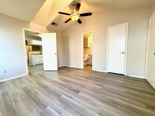 531 Cutty TRL A, Lakeway, TX 78734