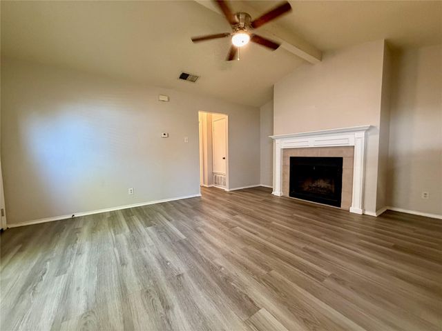 531 Cutty TRL A, Lakeway, TX 78734