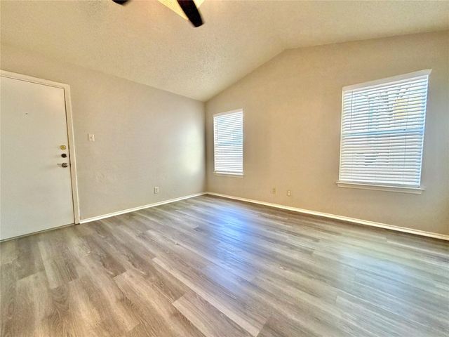 531 Cutty TRL A, Lakeway, TX 78734