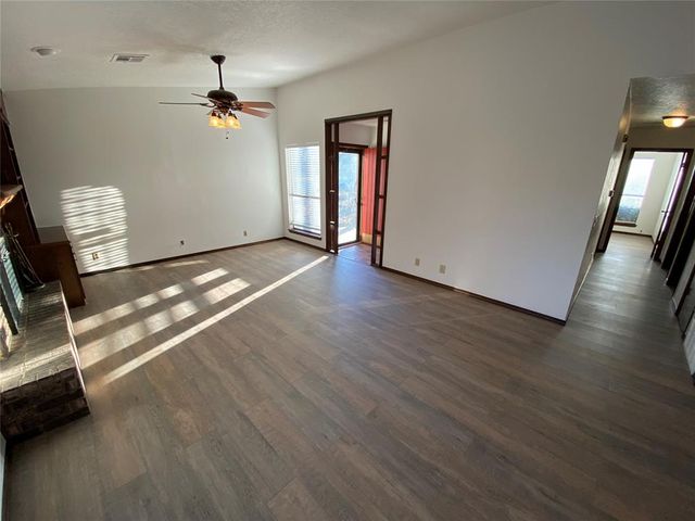 501 N 5th Street, Noble, OK 73068