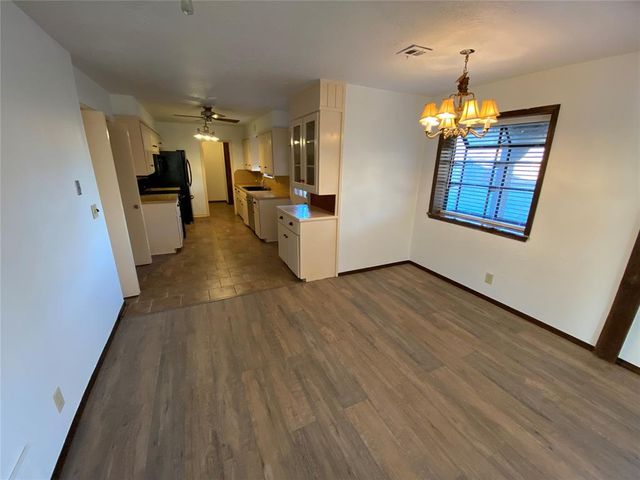 501 N 5th Street, Noble, OK 73068