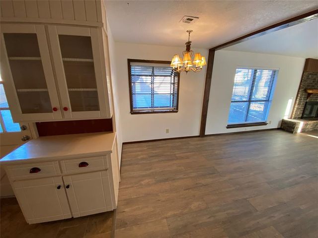 501 N 5th Street, Noble, OK 73068