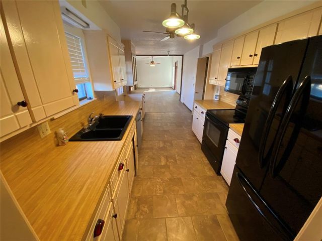 501 N 5th Street, Noble, OK 73068