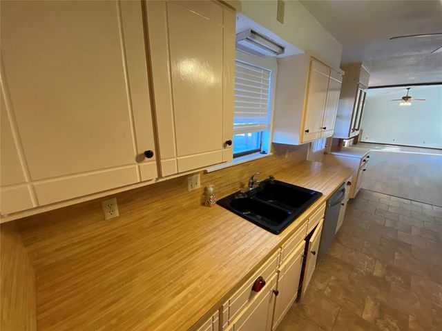 501 N 5th Street, Noble, OK 73068