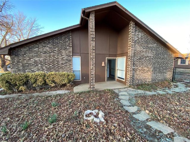 501 N 5th Street, Noble, OK 73068