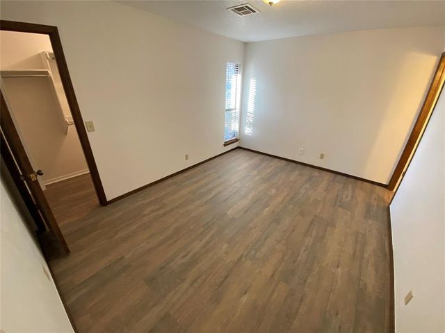 501 N 5th Street, Noble, OK 73068