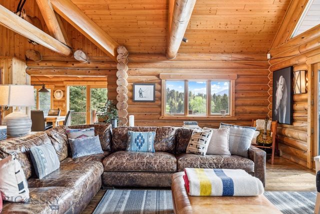 238 Great Gray Hollow, Gallatin Gateway, MT 59730